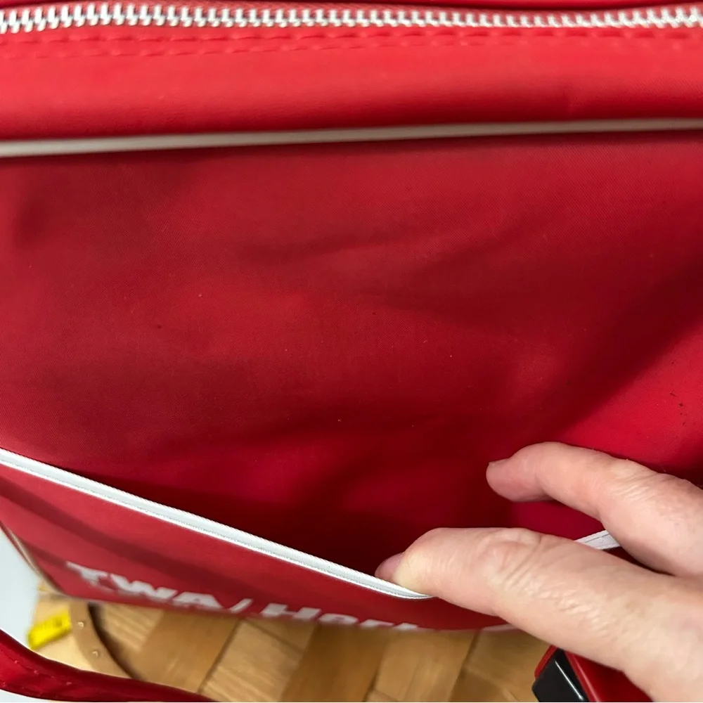 Vintage/Retro TWA/ Hertz Getaway Vacation Bag